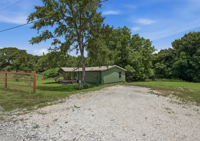 Homes for sale in Sadler, TX | 150 Gilbreath Rd, Sadler, TX 76264 | MLS# 21283594