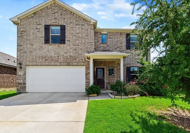 Photo 1 of Single family home for sale at 2512 Real Quiet Dr, Forney, TX 75126 | MLS# 21283611 | Listing updated on 2026-07-22