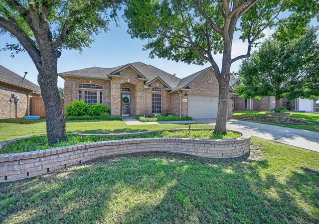 Homes for sale in Corinth, TX | 2312 Regina Dr, Corinth, TX 76210 | MLS# 21282678
