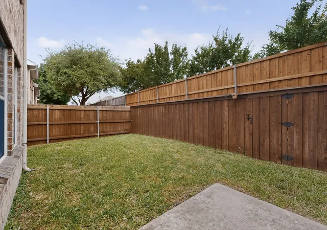 Homes for sale in Frisco, TX | 10122 Summit Run Dr, Frisco, TX 75035 | MLS# 21282034