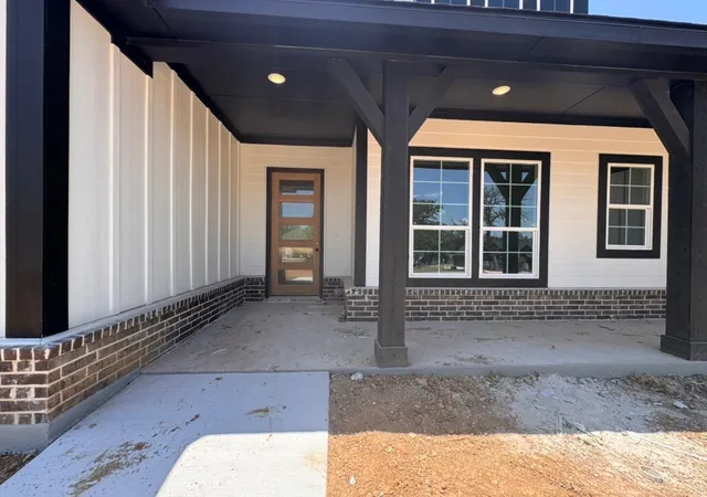 Photo 3 of Sale Pending at 165 Oak Grove Wy, Springtown, TX 76082 | MLS# 21283716 | Listing updated on 2026-07-13