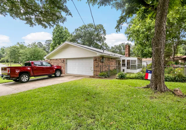 Homes for sale in Mount Pleasant, TX | 1002 S Lide Ave, Mount Pleasant, TX 75455 | MLS# 21283647