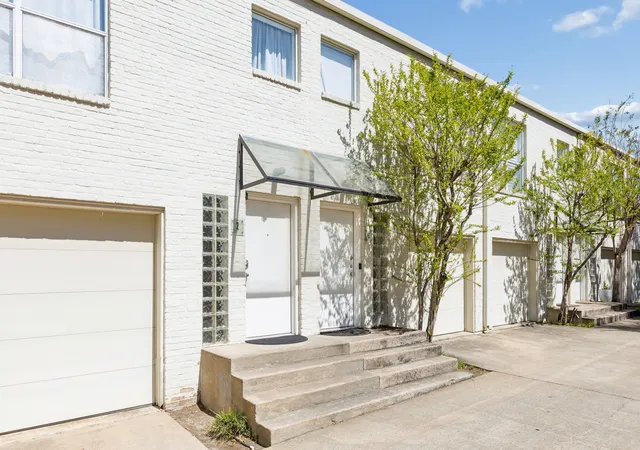 Homes for sale in Dallas, TX | 4134 Travis St #3, Dallas, TX 75204 | MLS# 21280067