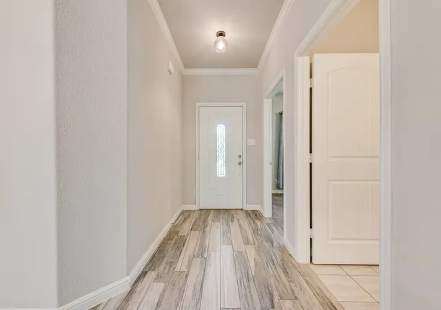 Photo 3 of Sale Pending at 5420 Meandering Rd, River Oaks, TX 76114 | MLS# 21283845 | Listing updated on 2026-07-05