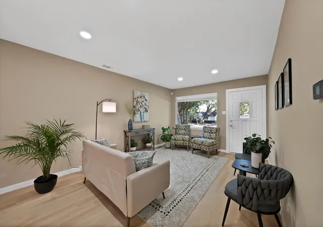Photo 3 of Single family home for sale at 12135 Oberlin Dr, Dallas, TX 75243 | MLS# 21283826 | Listing updated on 2026-08-31