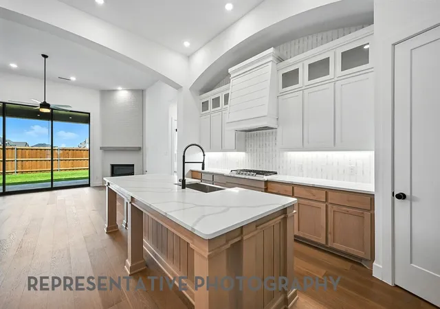 Photo 2 of Single family home for sale at 833 Bridle Path Pkwy, Aubrey, TX 76227 | MLS# 21283909 | Listing updated on 2026-09-15
