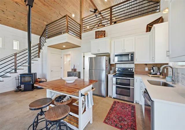 Photo 4 of Single family home for sale at 5235 Fm 1752 S, Whitewright, TX 75491 | MLS# 21266594 | Listing updated on 2026-07-21