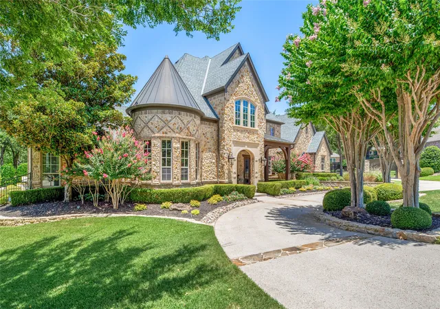 Homes for sale in Colleyville, TX | 1208 Chadwick Xing, Colleyville, TX 76092 | MLS# 21267628