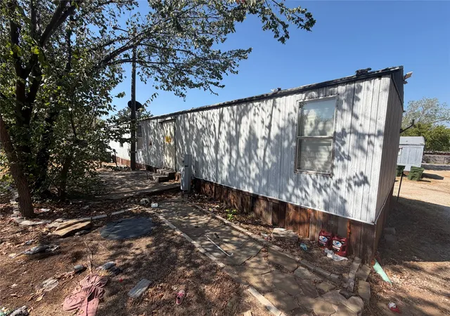 Photo 3 of Multi family home for sale at 6605 Oak Ridge Ln, Argyle, TX 76226 | MLS# 21283957 | Listing updated on 2026-09-01