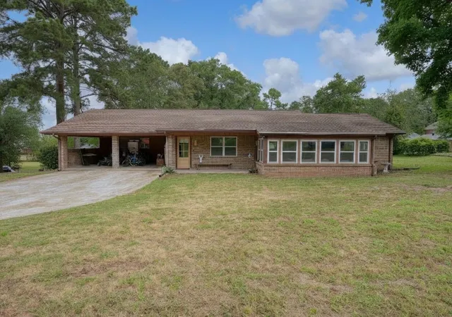 Homes for sale in Hideaway, TX | 203 Texas Dr, Hideaway, TX 75771 | MLS# 21283986