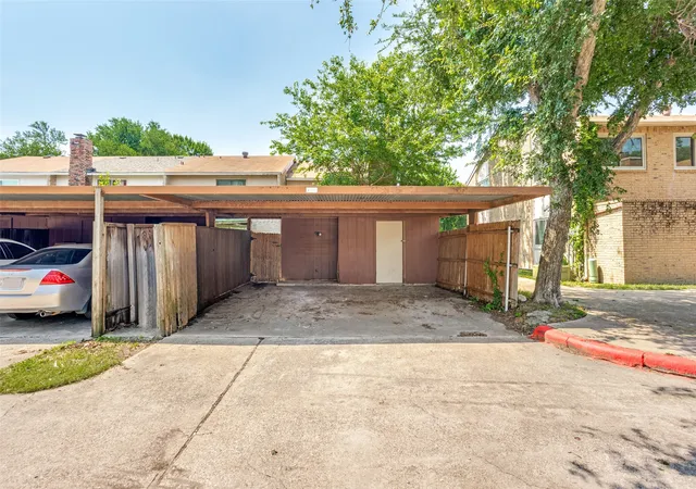2nd image of 3110 Roundtree Ln, Garland, TX 75044 | MLS# 21282182