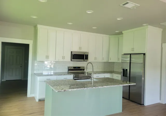 Photo 4 of Single family home for sale at 2714 1St St, Brownwood, TX 76801 | MLS# 21284059 | Listing updated on 2026-08-24