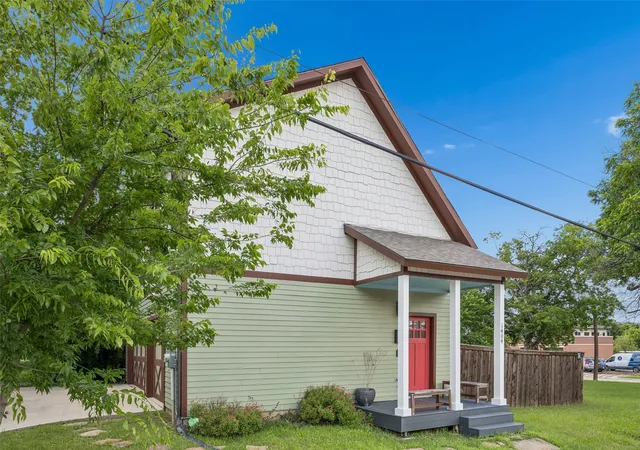 Photo 1 of Single family home for sale at 801 W Morphy St, Fort Worth, TX 76104 | MLS# 21279337 | Listing updated on 2026-07-11