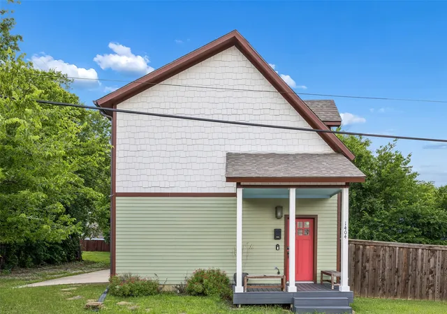 2nd image of 801 W Morphy St, Fort Worth, TX 76104 | MLS# 21279337