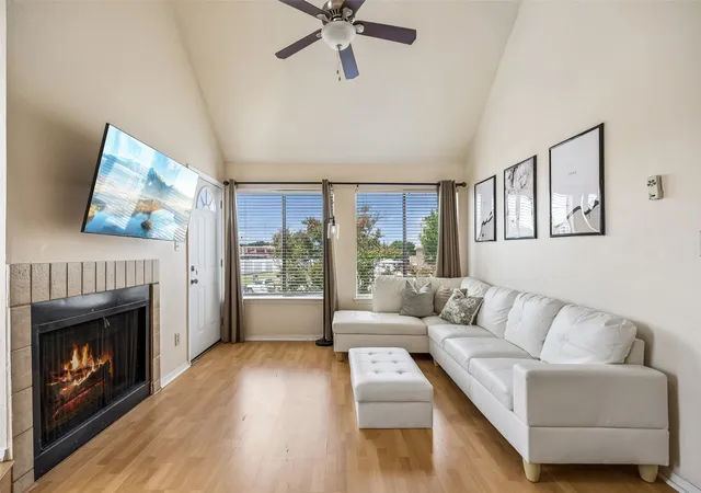 3rd image of 3129 Sondra Dr #206, Fort Worth, TX 76107 | MLS# 21261624