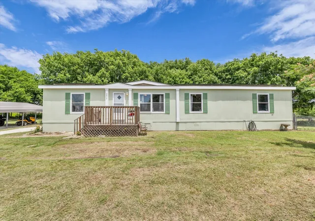 Homes for sale in Lorena, TX | 3615 Spring Valley Rd, Lorena, TX 76655 | MLS# 21274971