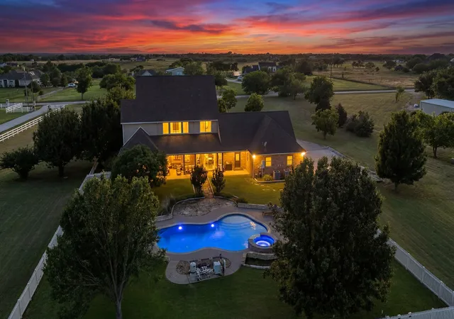 Photo 2 of Single family home for sale at 6670 Green Valley Cir, Aubrey, TX 76227 | MLS# 21283634 | Listing updated on 2026-07-13