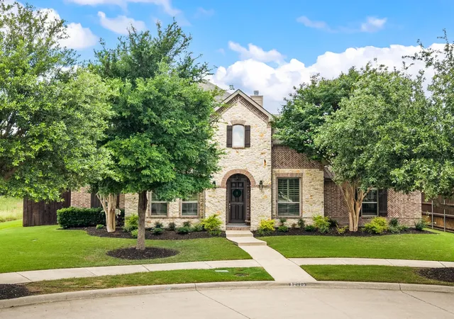 Homes for sale in Frisco, TX | 12715 Brook Ridge Dr, Frisco, TX 75035 | MLS# 21264072