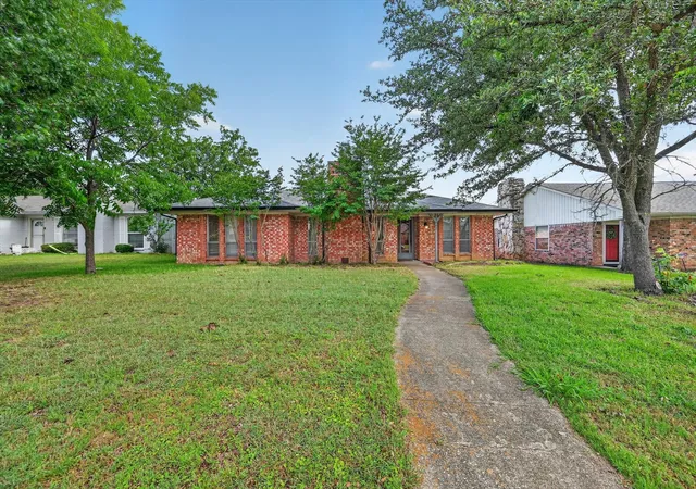 Photo 3 of Sale Pending at 1607 Chisolm Trl, Lewisville, TX 75077 | MLS# 21282674 | Listing updated on 2026-07-06