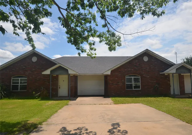 Homes for sale in Pottsboro, TX | 105 Bryant St #2, Pottsboro, TX 75076 | MLS# 21282805