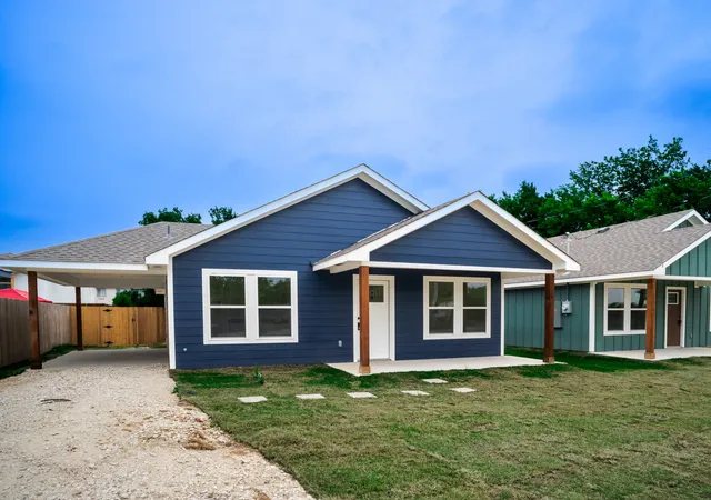 Photo 3 of Single family home for sale at 1331 Palestine, Mexia, TX 76667 | MLS# 21284203 | Listing updated on 2026-09-29