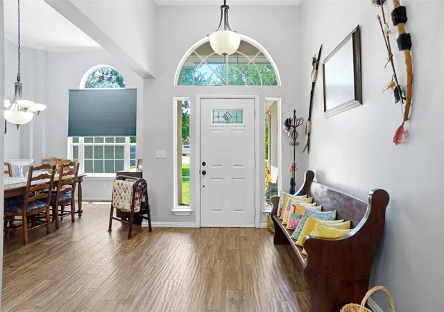 Photo 3 of Single family home for sale at 102 Manders Ct, Bridgeport, TX 76426 | MLS# 21283616 | Listing updated on 2026-09-03