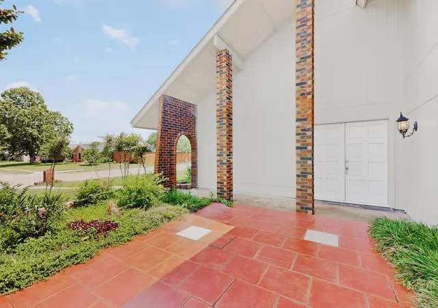 Photo 4 of Single family home for sale at 5513 Galaxie Rd, Garland, TX 75044 | MLS# 21284214 | Listing updated on 2026-09-30