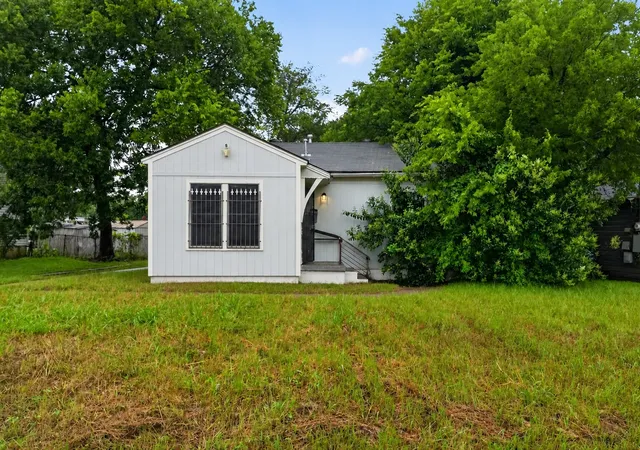 Photo 1 of Single family home for sale at 3102 Kellogg Ave, Dallas, TX 75216 | MLS# 21282395 | Listing updated on 2026-08-22