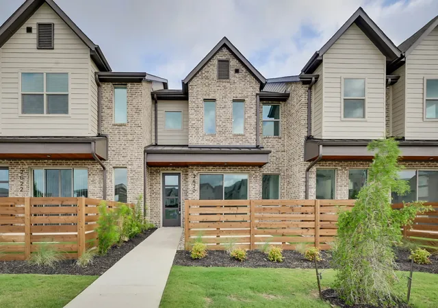 Townhouse for sale at 2620 La Cala Dr, Grand Prairie, TX 75054 | MLS# 21283967