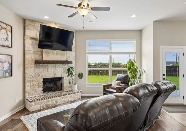 Photo 2 of Single family home for sale at 2509 Hollon Dr, Caddo Mills, TX 75135 | MLS# 21283527 | Listing updated on 2026-08-28