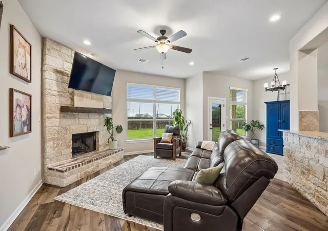 Photo 1 of Single family home for sale at 2509 Hollon Dr, Caddo Mills, TX 75135 | MLS# 21283527 | Listing updated on 2026-09-24