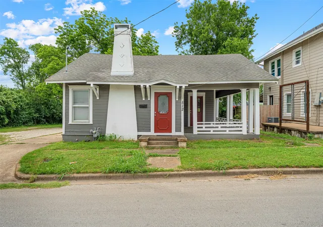 1st image of 512 Herring Ave, Waco, TX 76708 | MLS# 21283703