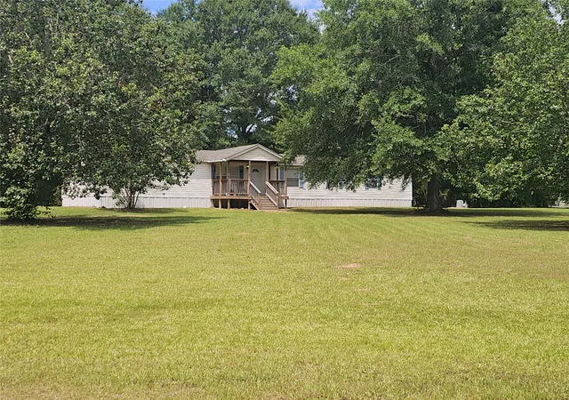 Photo 2 of Manufactured home for sale at 12910 Springhaven Dr, Keithville, LA 71047 | MLS# 21284237 | Listing updated on 2026-08-17