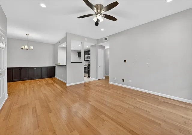 Photo 1 of Condo for sale at 8601 Park Ln #721, Dallas, TX 75231 | MLS# 21283360 | Listing updated on 2026-08-27