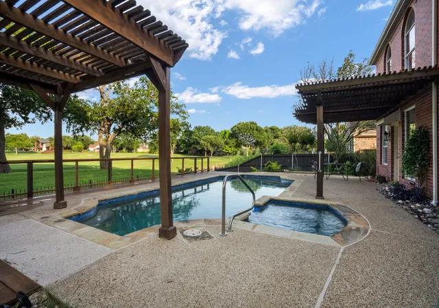 Photo 3 of Sale Pending at 2733 Woodson Dr, Mc Kinney, TX 75072 | MLS# 21283575 | Listing updated on 2026-08-17