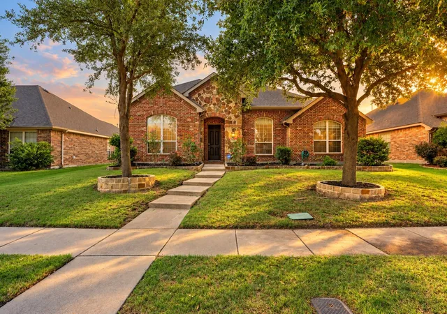Photo 1 of Single family home for sale at 7510 Handen Dr, Rowlett, TX 75089 | MLS# 21280489 | Listing updated on 2026-09-30