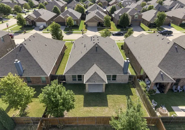 Photo 2 of Single family home for sale at 3908 Wavertree Rd, Frisco, TX 75036 | MLS# 21282197 | Listing updated on 2026-10-08