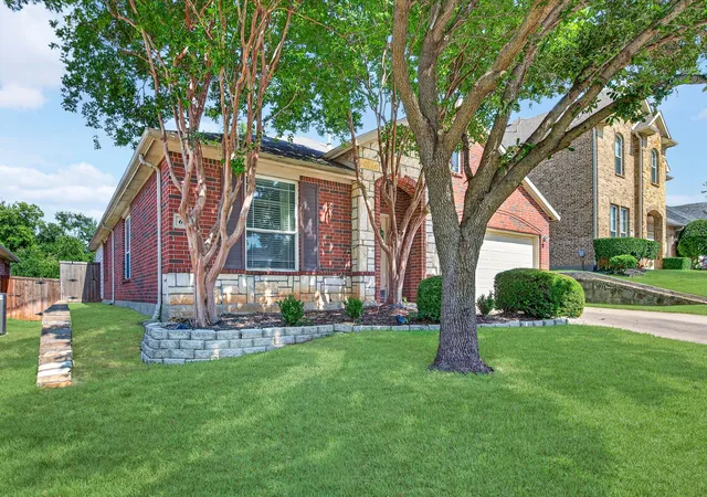 Homes for sale in Lake Dallas, TX | 624 Montgomery Dr, Lake Dallas, TX 75065 | MLS# 21283469