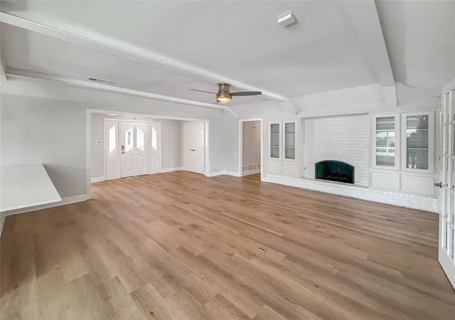 Photo 2 of Single family home for sale at 100 W Pleasantview Dr, Hurst, TX 76054 | MLS# 21284376 | Listing updated on 2026-10-31