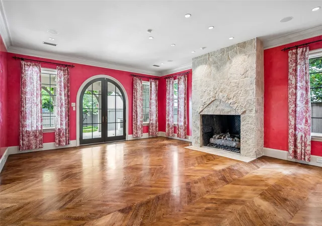 Photo 4 of Single family home for sale at 4424 Manning Ln, Dallas, TX 75220 | MLS# 21280377 | Listing updated on 2026-09-30