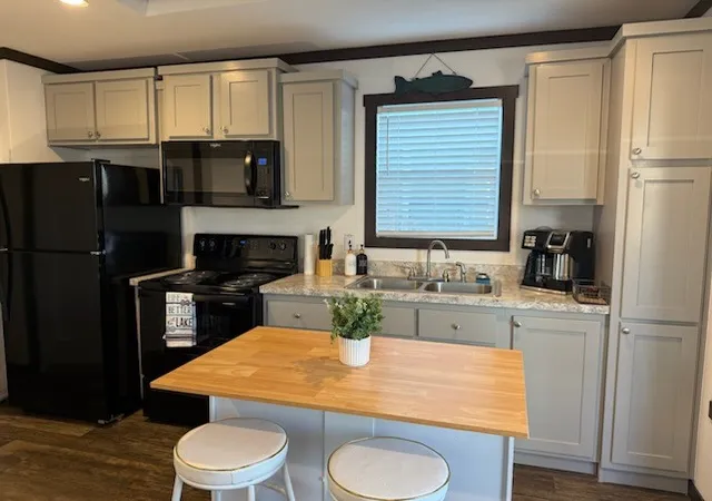 Photo 3 of Manufactured home for sale at 281 Indian Gap, Quitman, TX 75783 | MLS# 21282909 | Listing updated on 2026-08-13