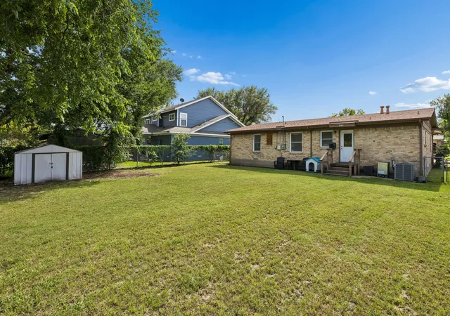 Homes for sale in Garland, TX | 1216 Bluebird Ln, Garland, TX 75042 | MLS# 21284403