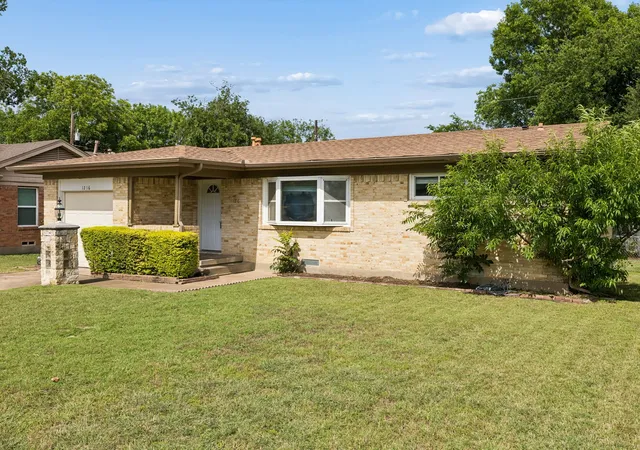 Homes for sale in Garland, TX | 1216 Bluebird Ln, Garland, TX 75042 | MLS# 21284403