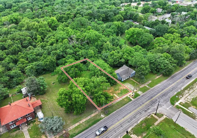 Photo 3 of Land for sale at 506 E Main St, Denison, TX 75021 | MLS# 21279567 | Listing updated on 2026-09-16