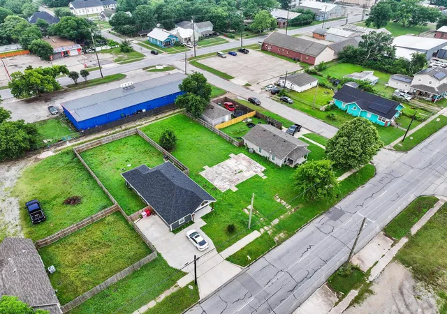 Photo 4 of Land for sale at 806 E Houston St, Sherman, TX 75090 | MLS# 21279563 | Listing updated on 2026-09-16