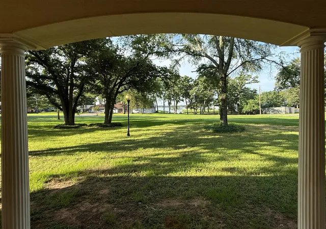 Photo 1 of Single family home for sale at 2811 N Shore Dr, Bonham, TX 75418 | MLS# 21279422 | Listing updated on 2026-08-16