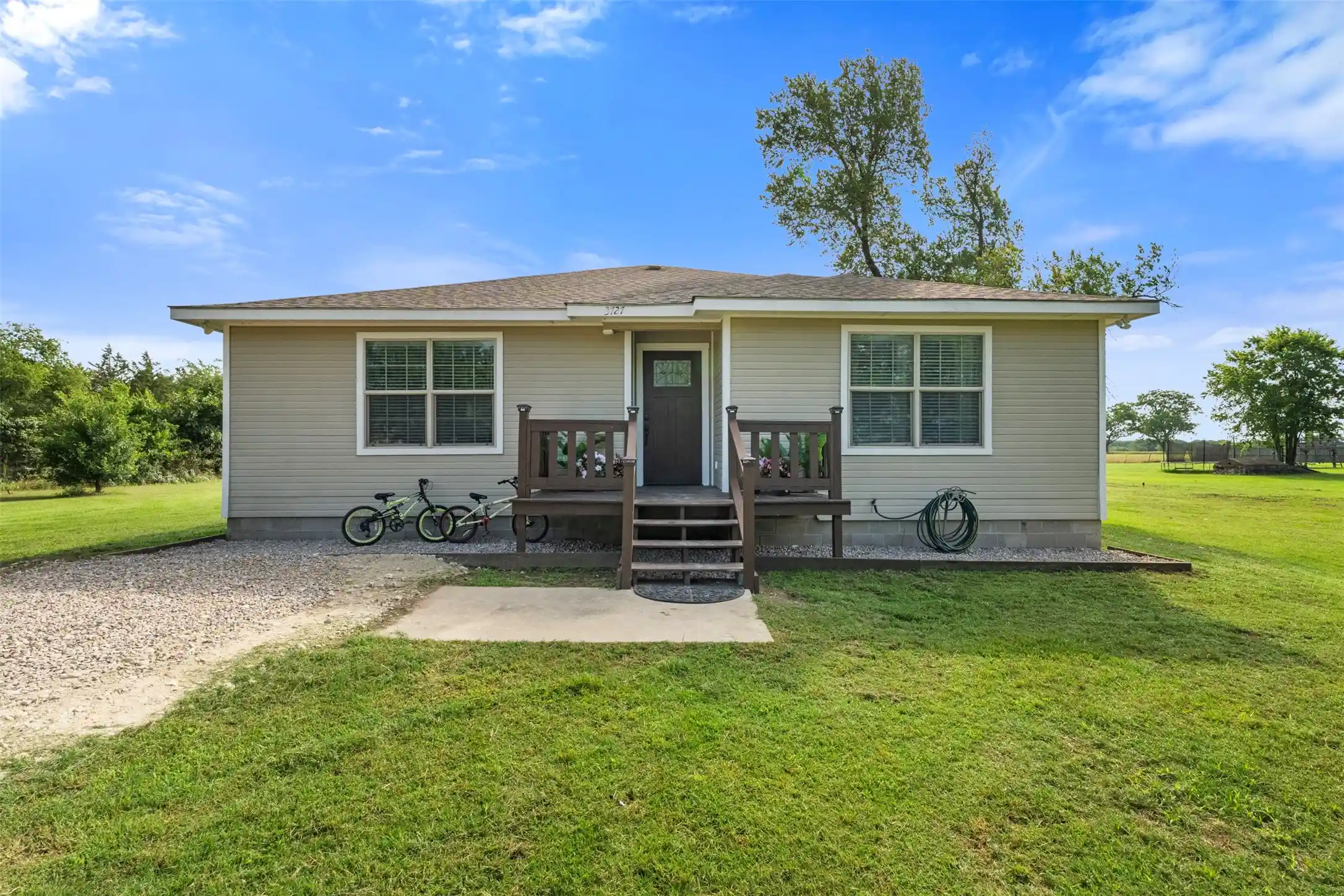 Photo 1 of Single family home for sale at 3727 Sw County Road 1160, Corsicana, TX 75110 | MLS# 21283593 | Listing updated on 2026-10-16
