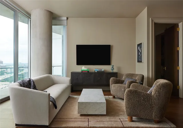 Homes for sale in Dallas, TX | 3130 N Harwood #1502, Dallas, TX 75201 | MLS# 21284445