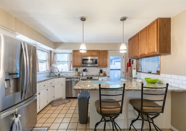 3rd image of 109 Circle Of Holly, Abilene, TX 79605 | MLS# 21281225