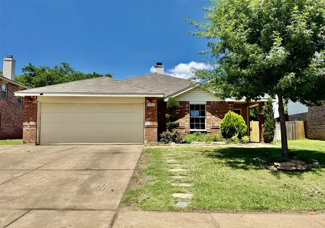 Homes for sale in Crowley, TX | 1144 Switchgrass Ln, Crowley, TX 76036 | MLS# 21284493